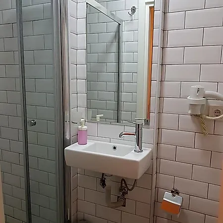 Linden 公寓式酒店 3*